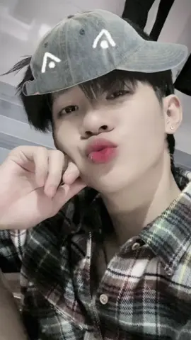 Cho hun miếng đc hong👉🏻👈🏻