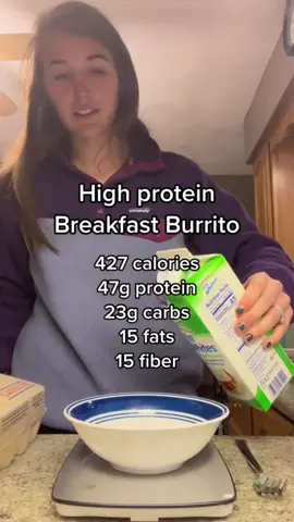 HIGH PROTEIN Breakfast Burrito! #highprotein#breakfastburrito#yum#simple#easy#fy#fyp#foryoupage