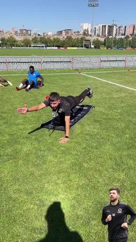 ⚽️ 𝗖𝗢𝗥𝗘 ⚽️ #soccertraining #soccerdrills #coretraining #sport #sports 