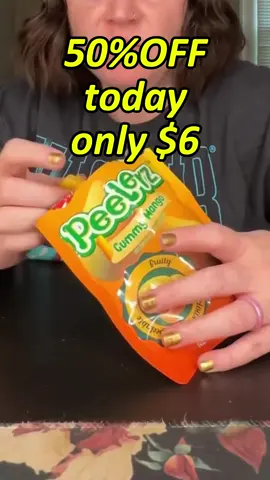 Im so sorry but they were yummy 😋 #peelerz #peelerzcandy #reviewingcandy #reviewingfood #mangocandy #orangecandy #halloweencandy #christmascandy 