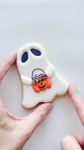 👻👻#cookiebusiness #cookiesoftiktok #Halloweenaestheticbaking #halloweentok #halloweensugarcookies #halloweenbaking #halloween #creatorsearchinsights 