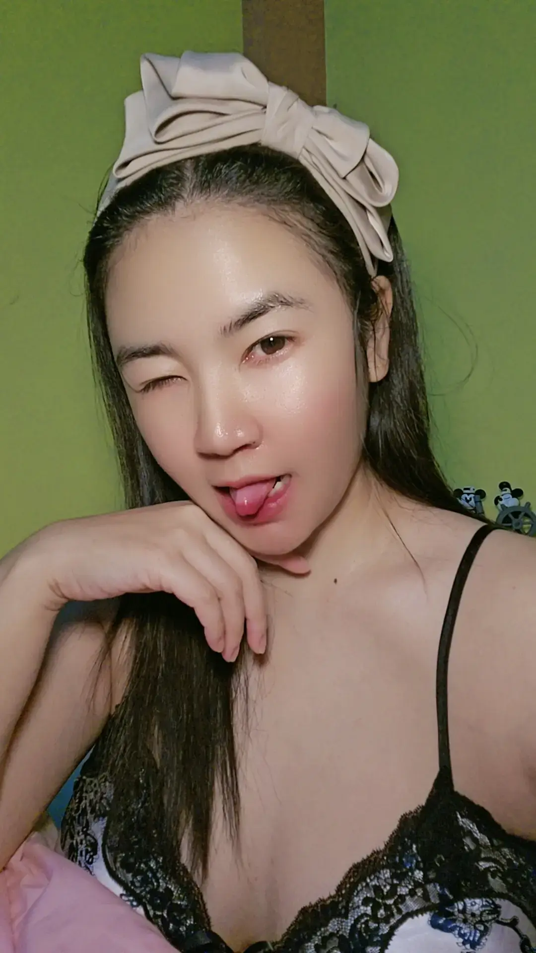 #ถ้าเธอเหงาเดียวเราไปอยู่ข้างเธอ  #สตอรี่อ่อย😜😜 