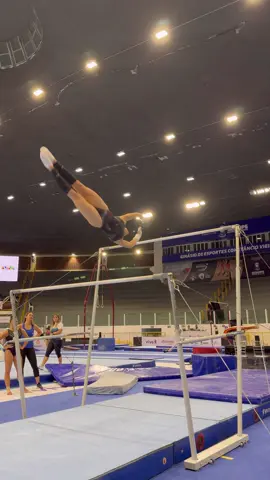 🇧🇷 / 🖤 #entrenamiento #gymnastics #nevergiveup #estilo #vida #discipline #fyp #unevenbars #rutina #gimnasiaartistica 