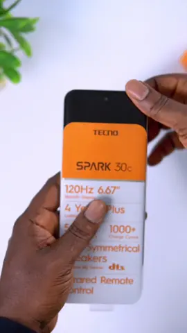 Já imaginou o que vem dentro da caixa do SPARK 30c? 📦 É mais do que um smartphone, é uma experiência completa! Desde o design elegante até os acessórios incríveis, tudo pensado para você! Clique agora e desvende o mistério com a gente!   #SPARK30c #TECNOMobileMZ #viral #grow #trendingtiktok #foryoupage #fyp #AIoT 