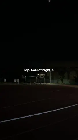 Seneng banget sekarang Lapangan Koni Surabaya udah buka sampe malem❤️  #lapangankoni #lapangan #lapangansurabaya #Running #runatnight #konisurabaya 