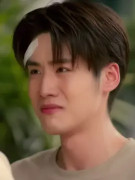 the way Min held back his tears until the gate closed 🥲 #kidnapseries #ohmpawat #lengso #ohmleng 