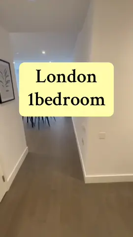 The flats have a useful 24-hour concierge, a gym, common lounge area. Fully furnished with high quality furniture #londonproperty #propertysales #london #buyproperty #londonapartment #propertyinvestment #propertymanagement #londonrent #rentalproperty 