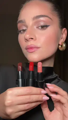 Anzeige/ All I need is one swipe with the new @NARS Cosmetics explicit lipsticks. #narscosmetics #lipstick #makeup