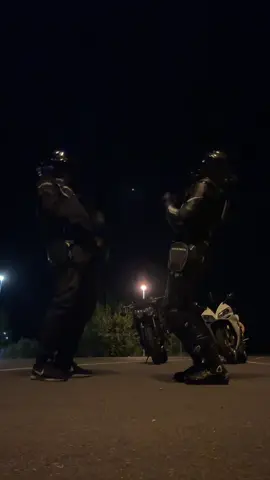 Fail with my best friend #z900 #kawasaki #ryamaha #motorcycle #bikerboy #bikerboysoftiktok #bikergirlsoftiktok #bikergirl #dance #fail #fy #fyp #ulm #germany