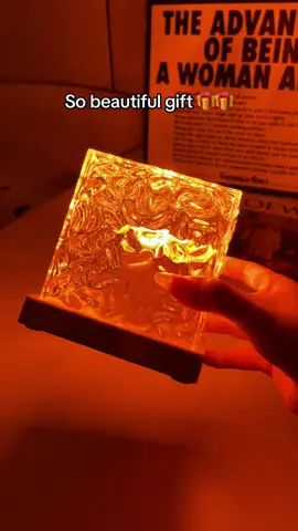 Wow, this light is very beautiful #uk #goodthing #tiktokmademebuyit #lifehacks #homehacks #tiktokfinds #spotlightfinds 