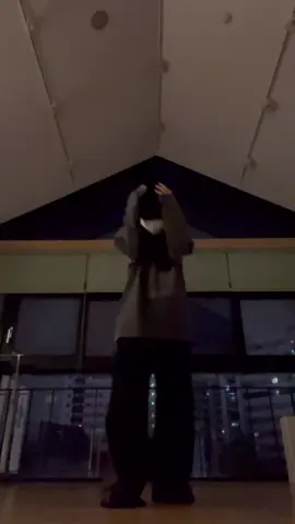 비 오는 날 가볍게 🌧️                                                      DC - @Tracy Joseph  #추천 #06 #07 #08 #fyp #dance #lovenwantiti 