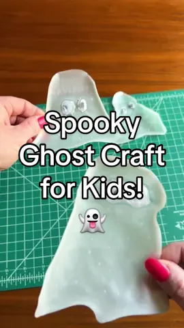 Spooky Ghost Craft for Kids! 👻 Easy fun DIY glue ghosts anyone can make! #Halloween #ghost #spookyseason #kidsactivities #crafting 