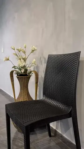 Veja detalhes da nossa cadeira Rattan ! 🪑 Faça agora sua cotação pelo nosso WhatsApp, Link na BIO da rede vizinha @desiigncriativo