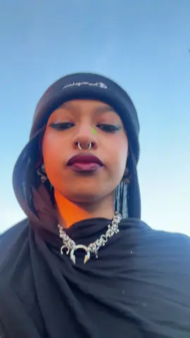 dk why i was stomping like that #altpoc #modestfashion 