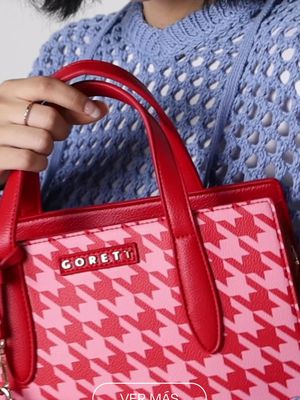 ¡Atrévete a brillar con el bolso rojo de Gorett!