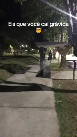 Obriguei meus amigos a me levarem pra jantar, me arrebentei toda kkkkk  Agora eu dou risada, mas ficamos nervosos 🤯 #meme #tombo #gravida  #fyp #vaiprofycaramba 