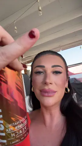 Working overtime to take care of my hair, skin and nails. @Pretty Tasty Tea 💅The pinky nail will be making a comeback lol #prettytastytea #prettytasty 