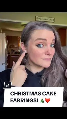 The cutest handmade jewelry, adorable and affordable earrings!!🎄❤️ #creatorsearchinsights #affordablejewelry #shoplocal #christmas #christmascakes #christmastree #handmadegifts #handmadejewelry #local #shopsmall #shopsmallbusiness 