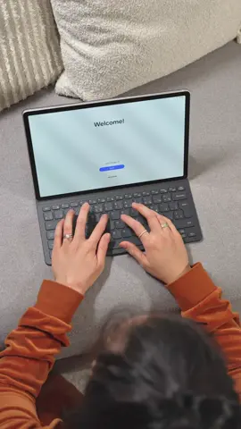 Unboxing the new Samsung Galaxy Tab S10+ which isn't a massive upgrade over last gen. It's powered by the MediaTek DImensity 9300+, has an anti-reflective screen and now supports the latest Wi-Fi 7 standard. Oh, and they added an AI key on their keyboard cases - that's pretty much it for changes. Still a beautiful tablet, but what do YOU think of it? Also, leave and questions you have and I'll be sure to answer them in my full review!  #GalaxyTabS10Plus #samsung #technology 