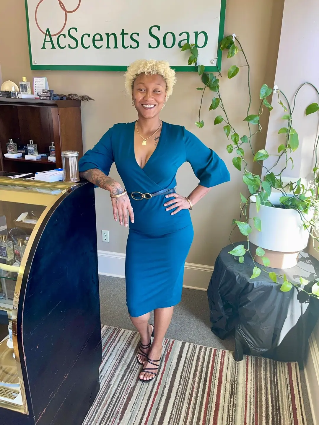 Dresses & kitten heels are the perfect match 😘 #OOTD #kittenheels #fypシ 