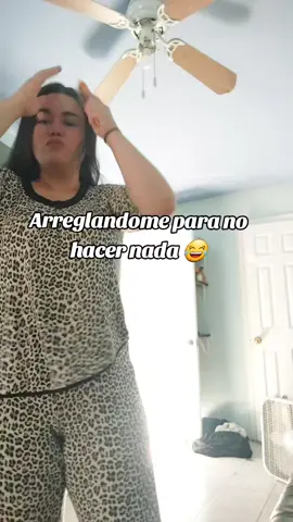 arreglandome para tirar hueva en la sala. #señora #viralvideo  #grw  #sigueme #nuevoscomienzos #paratii #casa #sucia #fly 