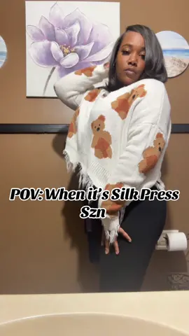 Did somebody say Silk Press Szn 🤭🫦 #naturalgirls #silkpress #fallishere #🏳️‍🌈 #explorepage #haircare #fyp 