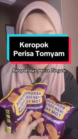 Keropok ikan perisa tomyam.mmg padu rasa tomyam dia tau awak.cruncy sgt.bila makan tu rasa xboleh bhenti.cuba la dlu tau confrm jatuh cinta#keropok #keropokikan #tomyam #perisatomyam 