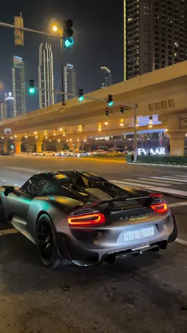 918 Spyder🩶 #porsche #918 #spyder #cars #fyp #carsoftiktok #foryou #foryoupage #fry #frypgシ #viral #viralvideo #blowthisup #car #carsofdubai #dubaicars @ً @sx.spots @ACX.Cars™ 