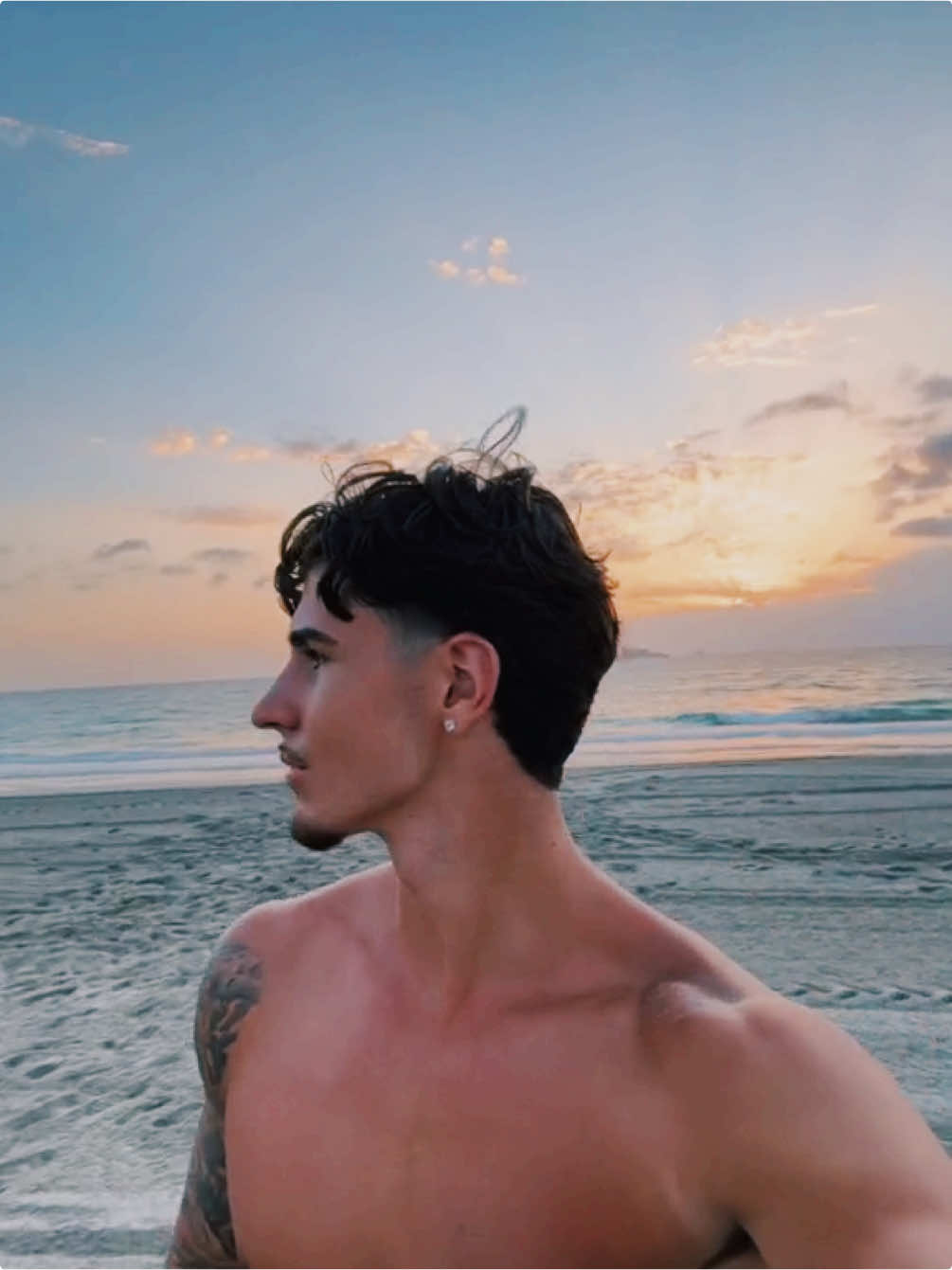 I hope you all had a fantastic day today! 🤴🏻 Via victor.sanchezz