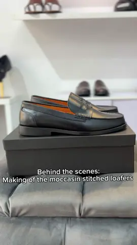 Introducing our moccasin-stitched loafers Crafted for men who value both style and comfort. Elevate your everyday look with footwear that blends sophistication and ease. Price: N130k Kindly send a DM to order #abuja #faluxe #loafers #loafershoes #loafersformen 