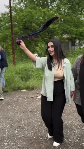 Full jaw😄❤️ #kurdishdance #halparke  #kurdistan #rojhalat #kurd  #kurdi #kurdish #kurdishgirl  #هەڵپەرکێ  @Kurdish_lande 