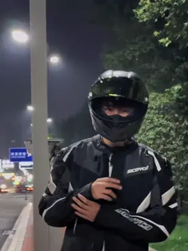 #douyin #superbike #fyp   #fyp #fypシ #motoboy #explore #explorepage #abs #motorcycle #motorbike #taekwondo #kick #martialart #360 #540 #운동 #운동하는남자 #여름 #물놀이 #슬로모스포츠 #틱톡스포츠 #OOTD #trending #fypシ゚viral #OOTD #trending #speed #trend #black #foryou #fyp #fypシ 