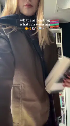 reading: selected tales of edgar allen poe outfit:  jeans- @hollister  jumper- @Primark (last year) jacket- @asos  shoes- @UGG®  #libraryofdais #OOTD #readingbooks #whatamireading #bookoftheday #booktoread #ootdfashion #autumnfashion #whatimreadingwhatimwearing 