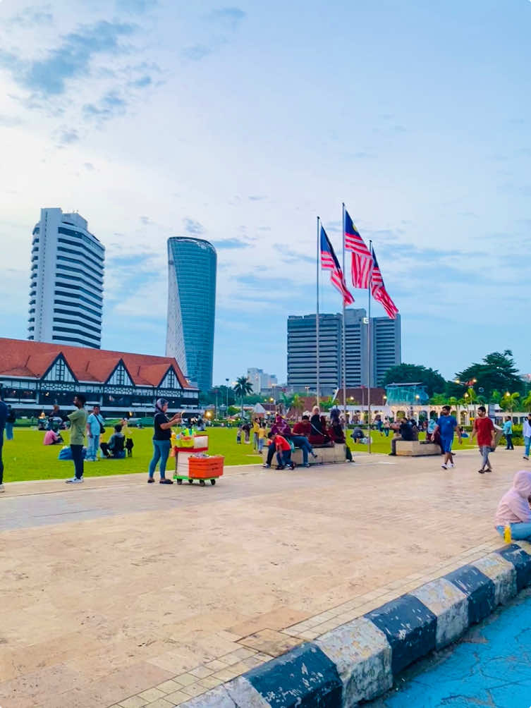 #🇲🇾 #kualalumpur #malaysia #KL #mardekasquare #romanhossainshanto #enjoylife #foryou #traveling #🥰🥰🥰 #typ #hindi @TikTok  @♣️Roman Hossain Shanto ♣️ 