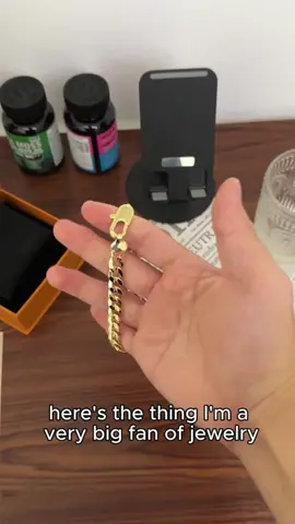 Stop buying those fake jewels#holylegendjewelry #fyp #blackfriday #nofade #14kgold #bracelet #cuban