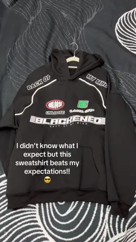 #sweatshirt #menswear #OOTD #schooloutfit #fyp #blackfriday #spotlight #halloween2024 #comfywear #autumn 