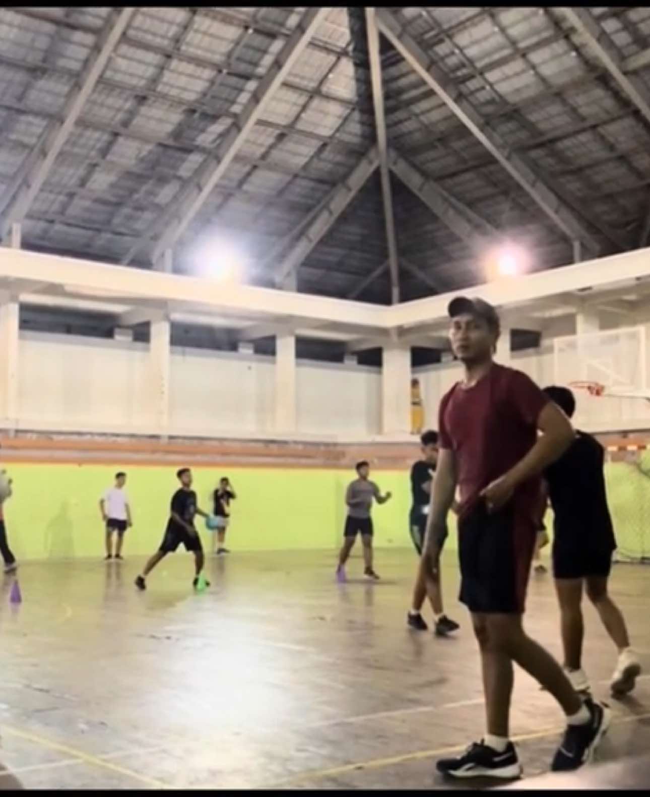 HANDBALL Gianyar 🤾🏻‍♂️ #fyp  #fypシ  #handballplayer  #handballgianyar  #malamsabtu  #handballindonesia  #konigianyar  #konibali  #konipusat 