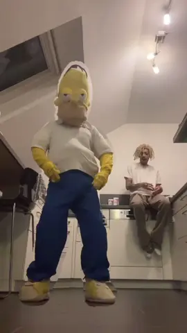 Lets gooo 🔥🇧🇷 dc:Me #brazil #brasil #mood #vibes #meninadevermelho #mcmenor #fyp #cosplay #thesimpsons #homer #german 