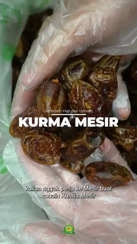 KALIAN GA PERLU JAUH JAUH KE MESIR BUAT COBAIN KURMA INI‼️ Kurma Mesir adalah kurma yang sangat cocok untuk dijadikan oleh-oleh atau  dinikmati sendiri, memiliki rasa yang manis, dan bertekstur lembut, siap untuk kalian coba dan jadikan sebagai oleh-oleh haji dan umroh untuk keluarga dan teman kalian✨ Yuk langsung borong dan checkout untuk kebutuhan haji dan umrohnya ya 👍 Open : 08.00 - 18.00 Setiap Hari  📍Jl. K.H. Mas Mansyur No.40 1, RT.1/RW.7, Kb. Kacang, Kecamatan Tanah Abang, Kota Jakarta Pusat, Daerah Khusus Ibukota Jakarta 10240 ————————————- #oleholehhaji #oleholehumrah #haji #umroh #kacangarab #coklatkrikil #kurma #kismis #jeddah #madinah #mekkah#kurmamesir#kurmamurah#kurmamuda#hamperslebaran#hamperskurma#kurmagoldenvalley#kurmaoriginal#kurma10kg#kurmakarton#kurmagoldenvalleymurah#kurmagrosir#kurmatanahabang#kurmapremium#kurmapromo#kurmagoldenorient #kurmagoldenorient10kg 