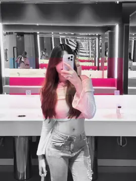 พัทยาพาทึ🩷🖤#apt #rosé #fypシ #fyp 