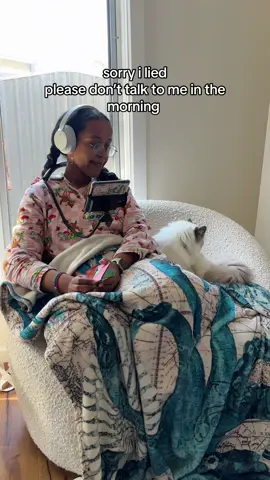 i need to have my reading time before i can function #kindle #kindlepaperwhite #kindlegirlie #reading #BookTok #bookish #audhd #adhd #ugc #contentcreator #fyp #fypシ #fypシ゚viral #foryoupage #foryou #morning #bookworm #bookclub #books #ereader #kindletime #kindleunlimited 