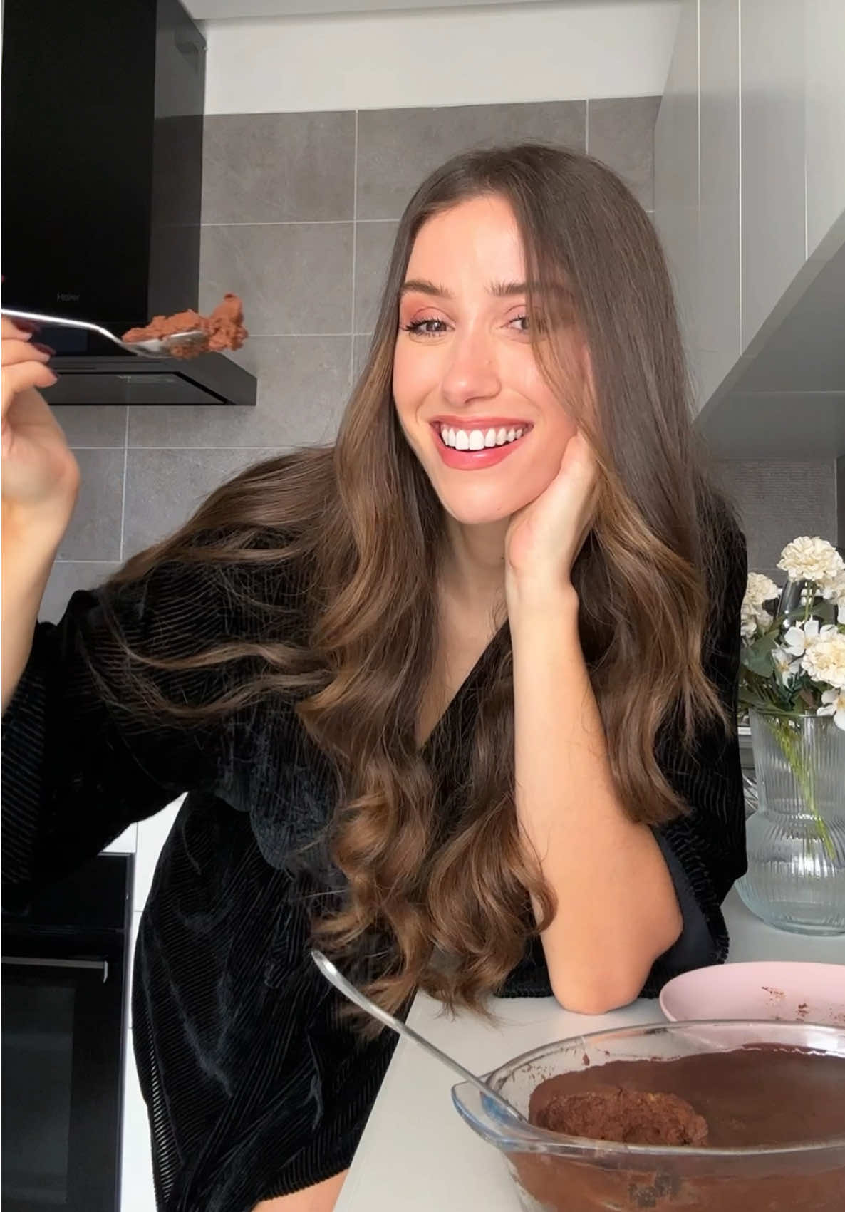 Mousse au chocolat healthy 😍🤤 Ingrédients :  2 patates douces  100g chocolat noir sans sucre (minimum 70% cacao) Cacao pur sans sucre  Un peu de lait  Accompagnement (optionnel):  - Noix, pépites de chocolat, fromage blanc…  #recette #chocolate #yummy #yum #food #healthy #life #Recipe #fyp 