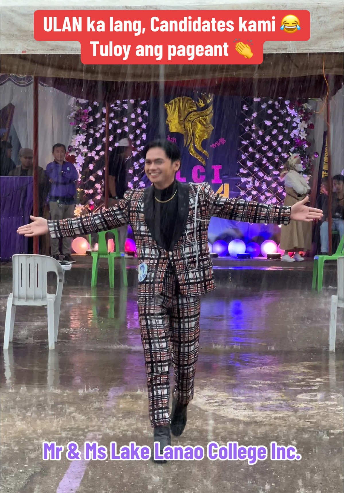 First time kung maghurado sa pageant na umuulan... Grabe ang mga Candidates kahit umuulan tuloy pa rin ang laban hehe #maranaotiktokers🇵🇭 #fypシ゚viral 