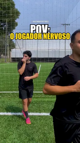POV: O jogador nervoso… ⚽️ #futebol #futebolmemes #rafinhafootball 