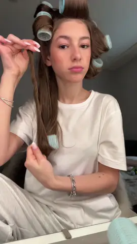 blowouts!! 🤩 #blowouts #haircare #hair #shiny #glowy #trend #fy #fyp #BeautyTok #tiktok #xyzcba #viral 