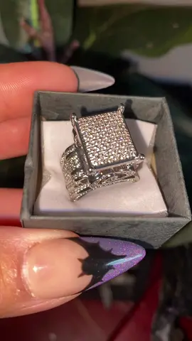 🫣😮‍💨 #rings #jewlry #jewlrylovers #jewleryhaul #ringsize #ringsoftiktok #ringsjewelry #fyp #fypシ #fypシ゚viral #fyppppppppppppppppppppppp #tiktokshop #tiktokmademebuyit #musthaves #mustsee #foryou #foryoupage #foryourpage #explore #explorepage 