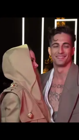 They’re so cutesie patootsie #fyp #dovecameron #fy #damianodavid #måneskin #foryoupage #foryou 