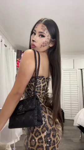 Obsessed with my Leopard costume 🐆✨#fyp #paratii #fypage #xoxo #leopard #halloween 