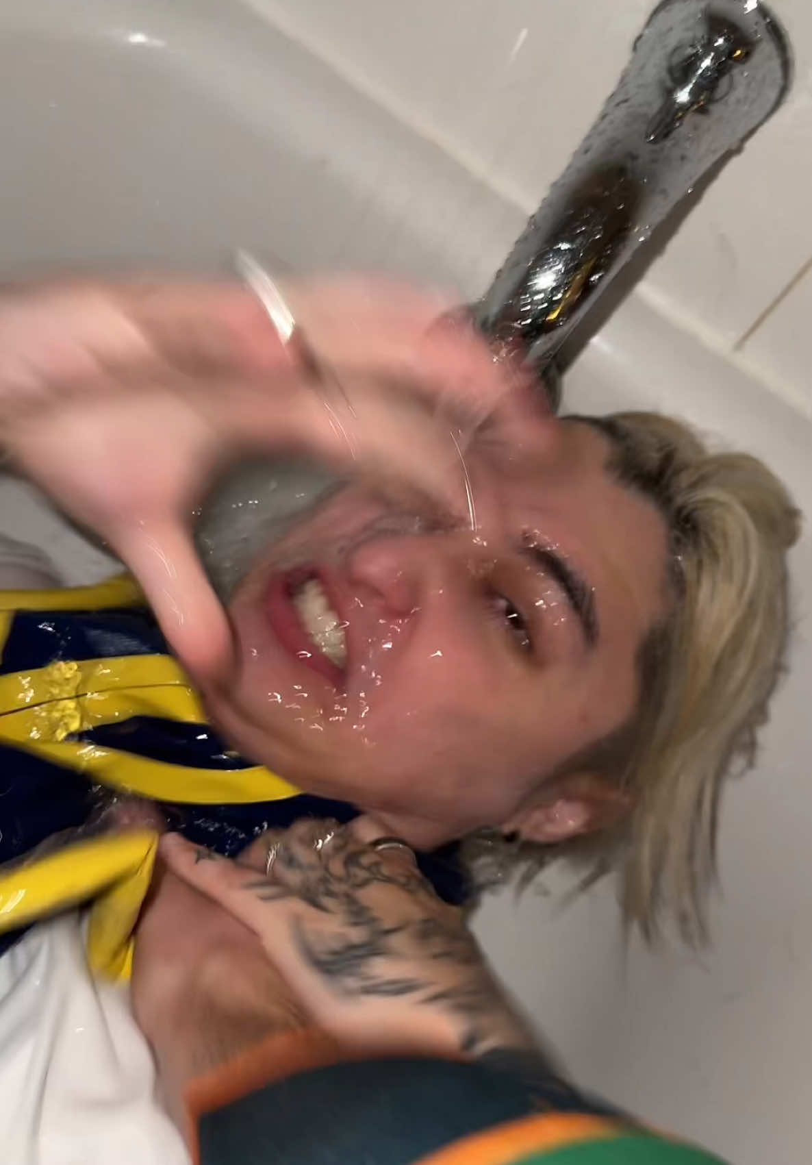 Gon Freecss…more like Gon FREAKS  #anime #hunterxhunter #kurapika #kurapikaisnowdrowing #nycc #newyorkcomiccon @Danny 