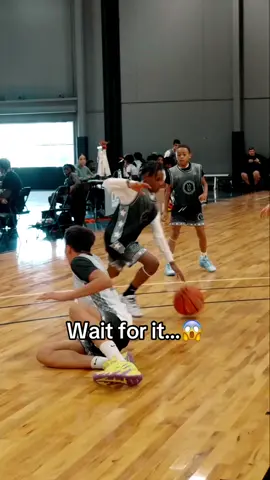 Right hand on red 😱🌪️ #fyp #anklebreaker #basketball 